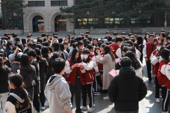 �б�ȸ�� �Ӹ��� �� ��߷� ÷���̹���